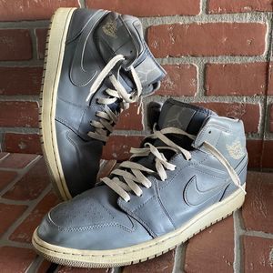 Jordan 1 Retro Mid Cool Grey mean sneakers size 13 check them out very nice